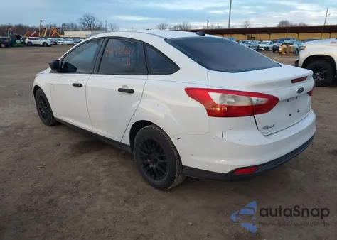 2012 Ford Focus S z USA, uszkodzony, nr VIN 1FAHP3E26CL433454
